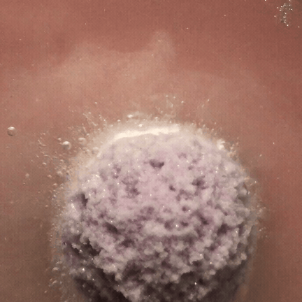 Our detox bombs are made of all-natural ingredients to cleanse and detoxify locs and natural hair by removing buildup from hair and scalp.
For people with locs or natural hair who have product buildup on their hair or scalp.
Great for removing dirt, sand, product buildup, dust, debris, temporary dye etc.
How to use:
Fill soakin sink or basin of your choice with hot water. For ultra cleanse, add apple cider vinegar to the water. Put hair